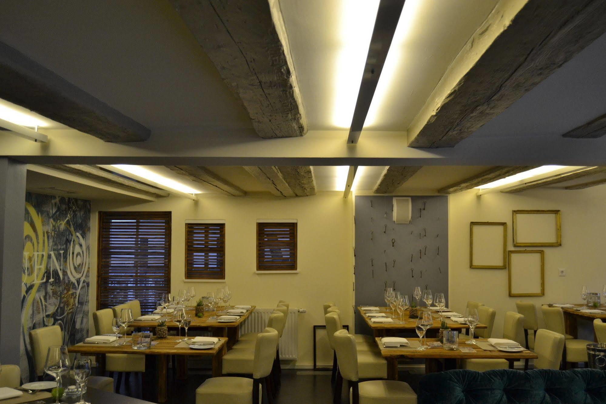 Boutique Hotel Pfauen Schorndorf  Exterior photo